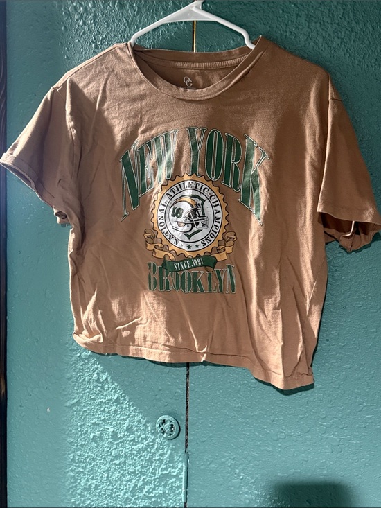 Organic Generation Tops - New York Brooklyn Graphic Cropped Tee - Tan & Green